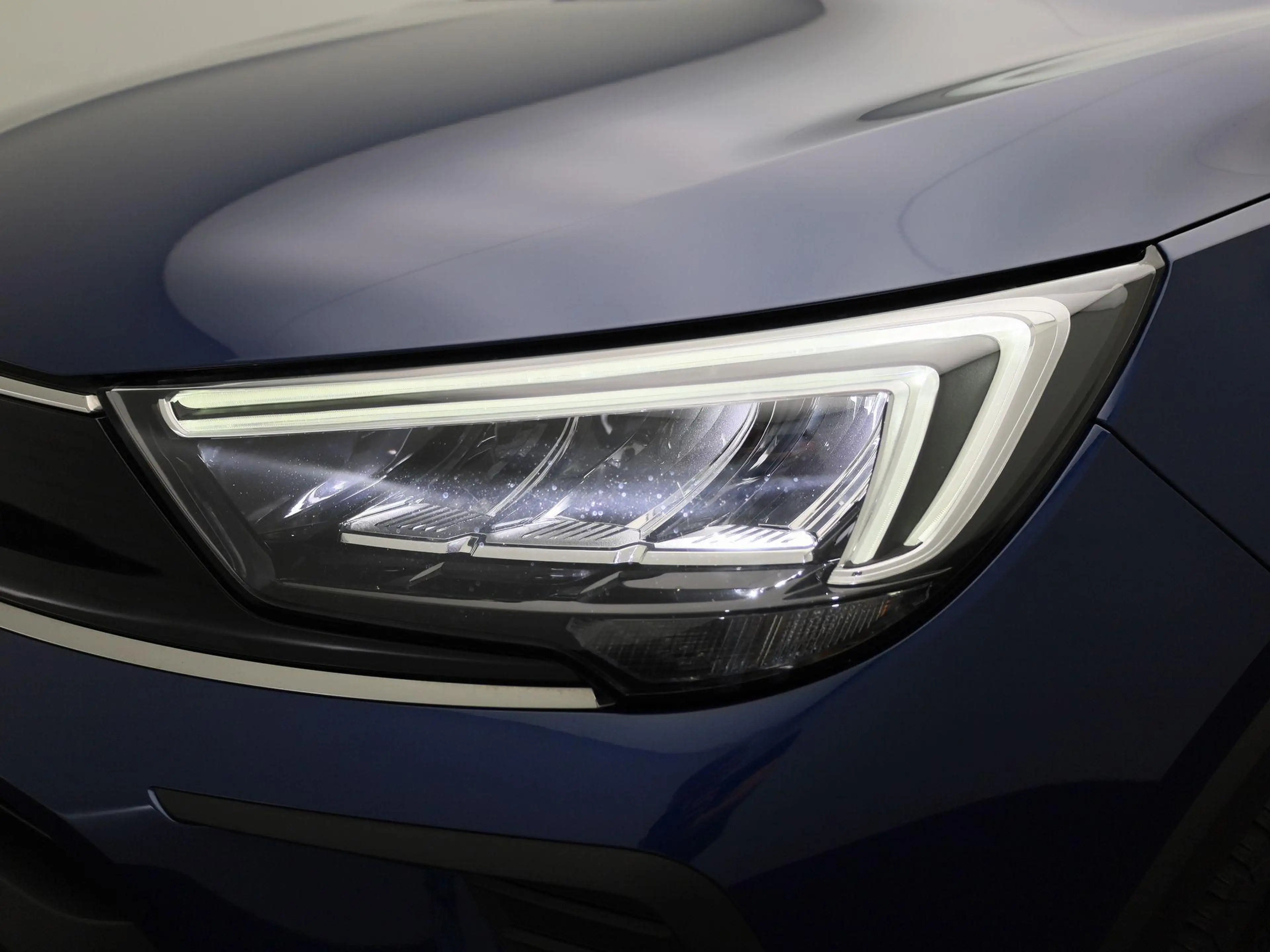 Opel Crossland X 1.2 60kW Edition — photo 14