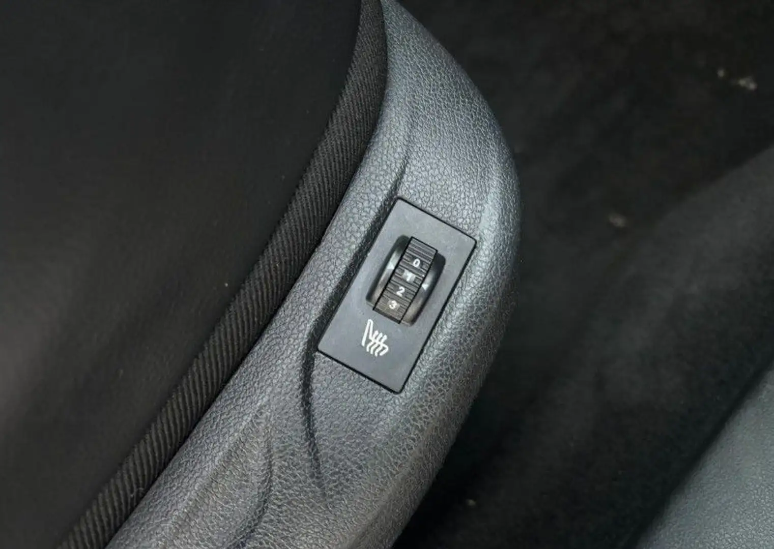 Peugeot 308 2.0 HDI140 FAP FELINE Gris - 2