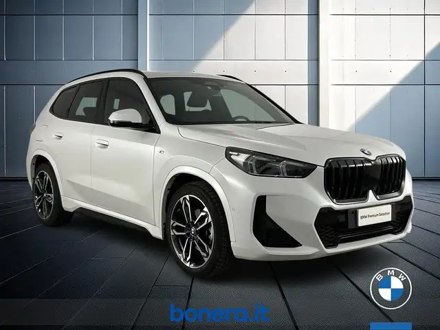 BMW X1 view 4