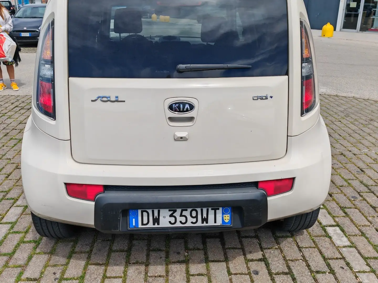 Kia Soul 1.6 crdi 16v vgt Active Beżowy - 2