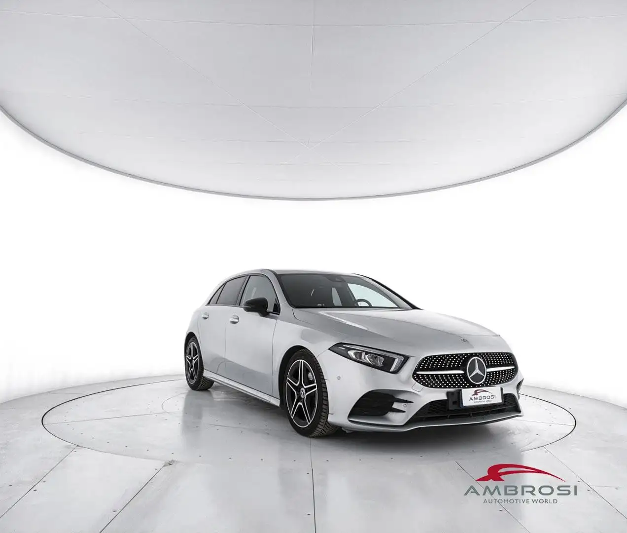 Mercedes-Benz A 180 180 d Automatic Premium Grey - 2