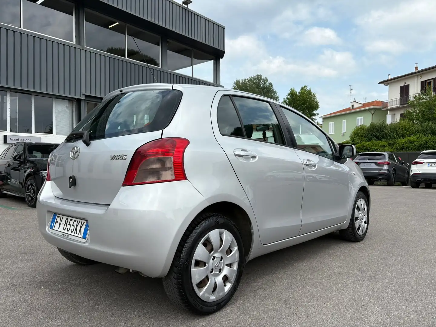 Toyota Yaris Yaris II 2005 5p 1.3 Sol Argento - 2