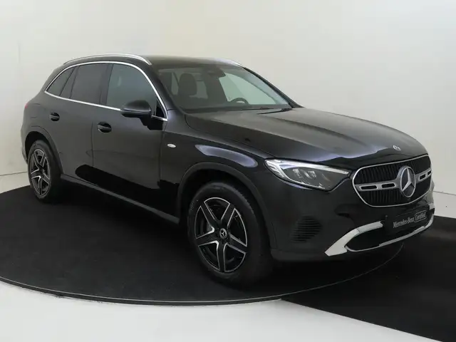 Mercedes-Benz GLC view 2