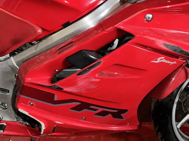 Honda VFR 750 - foto 8