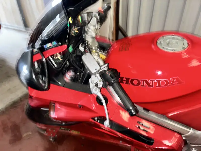Honda VFR 750 - foto 4