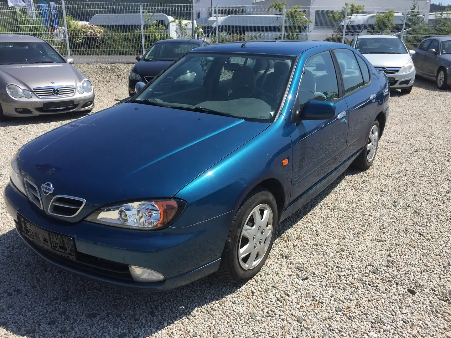 Nissan Primera 1.8 Elegance Bleu - 1