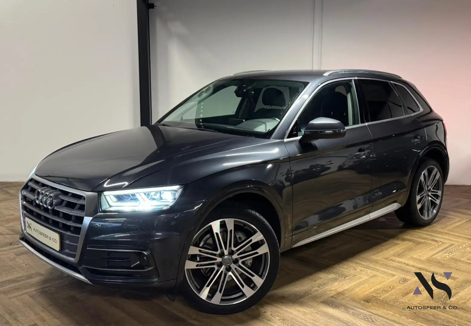 Audi Q5 2.0 TDI quattro Design Pro Line Plus Grijs - 1