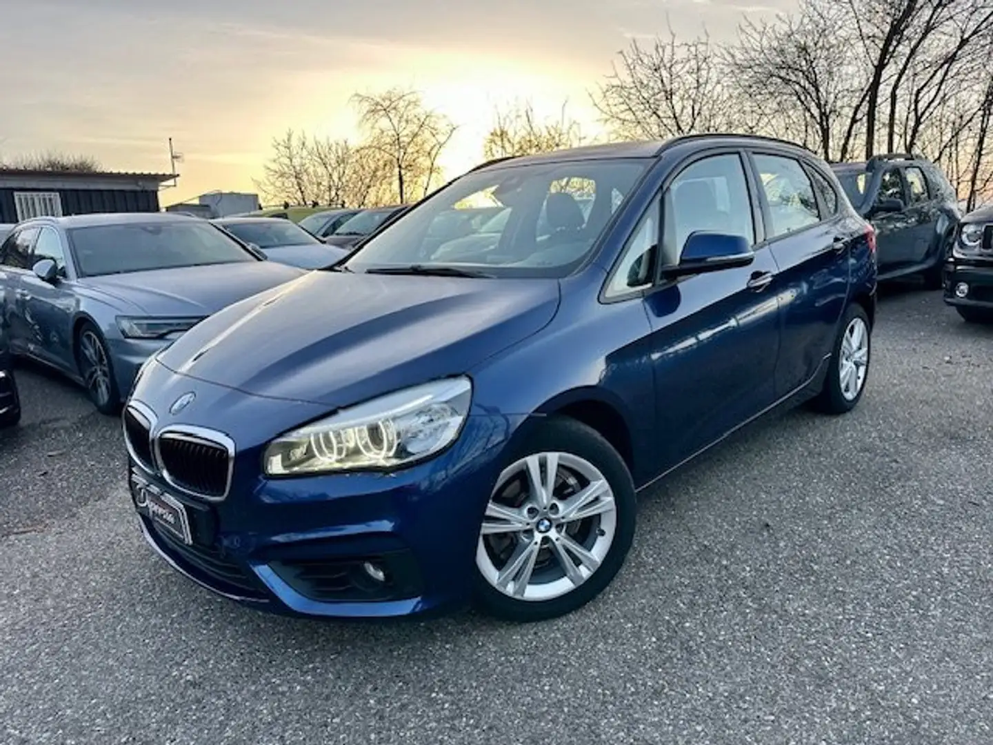 BMW 218 218d Active Tourer Luxury auto Bleu - 1