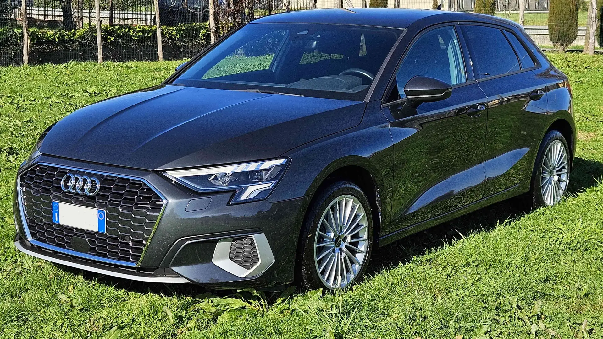 Audi A3 Sportback 30 1.0 tfsi mhev Business s-tronic Grigio - 1