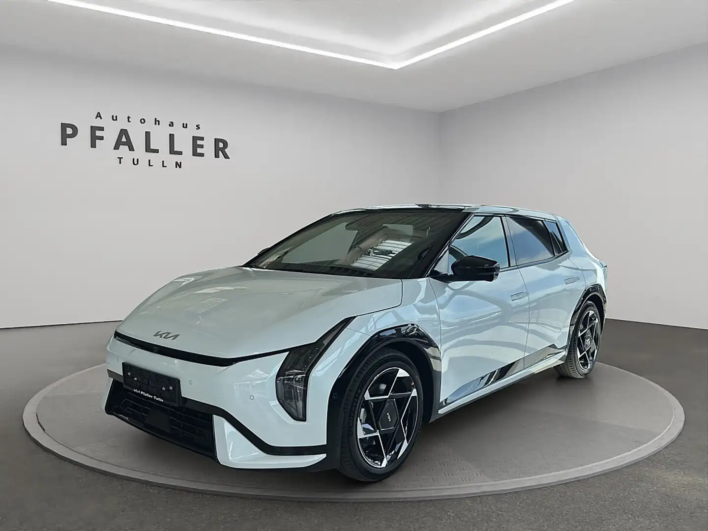 Kia EV4 HB FWD 81,4kWh GT-Line Weiß - 1
