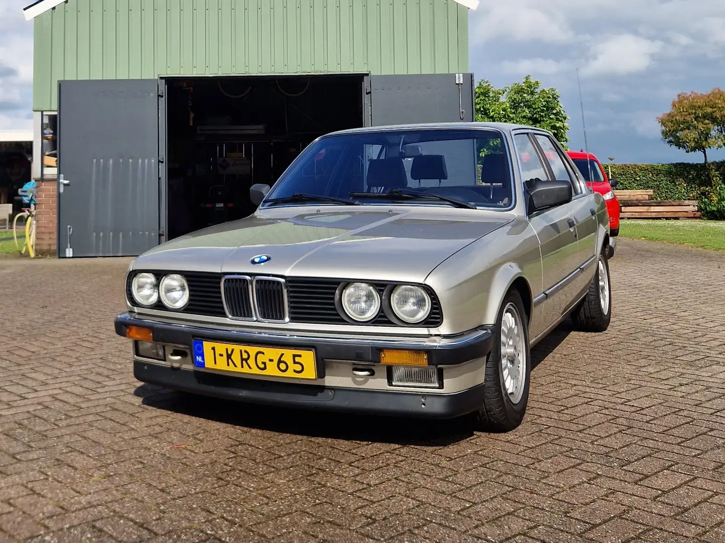 BMW 320 E30 Gold - 2