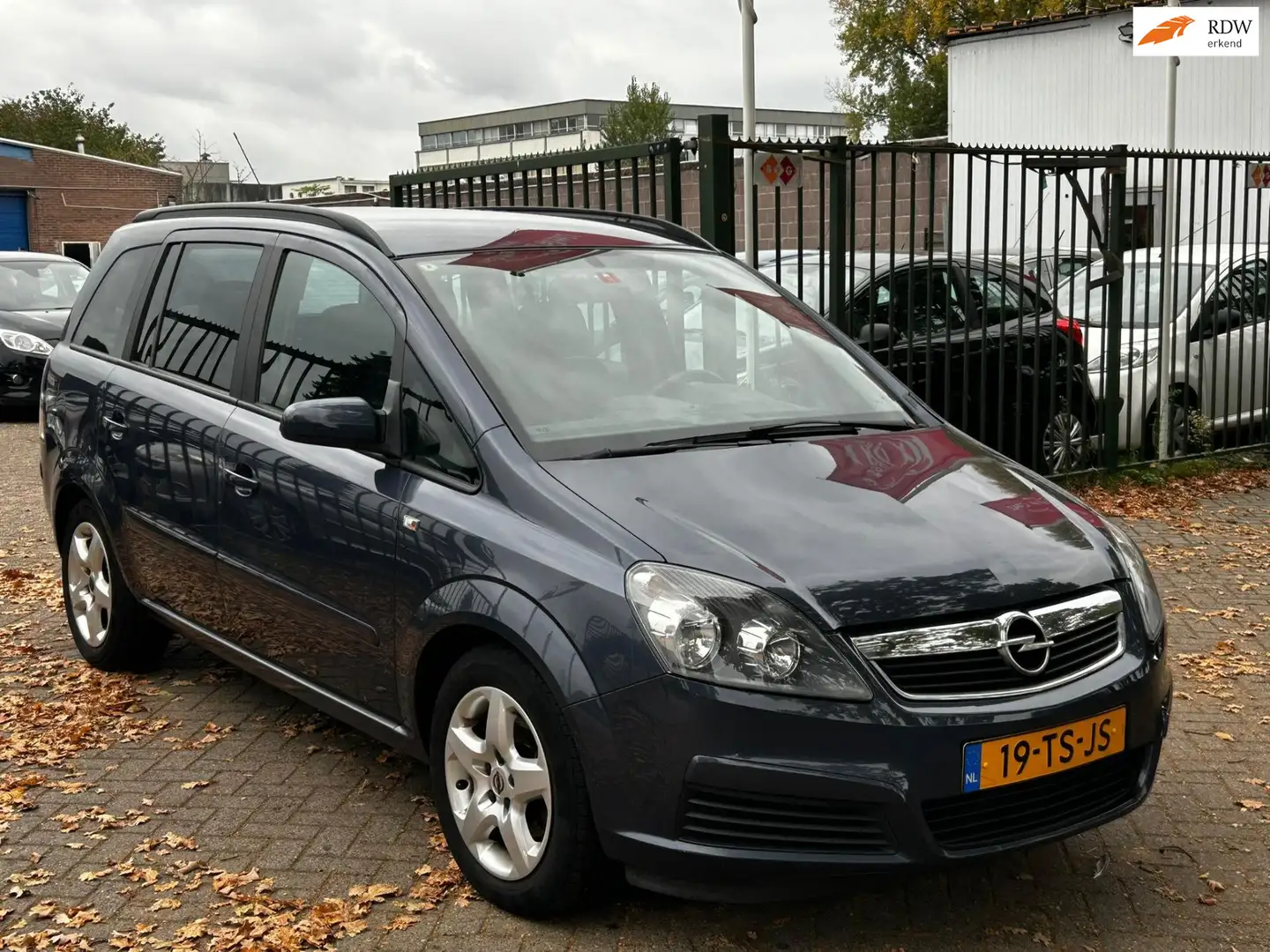 Opel Zafira 1.8 Enjoy 7personen 1e eigenaar dealer onderhouden Grijs - 1