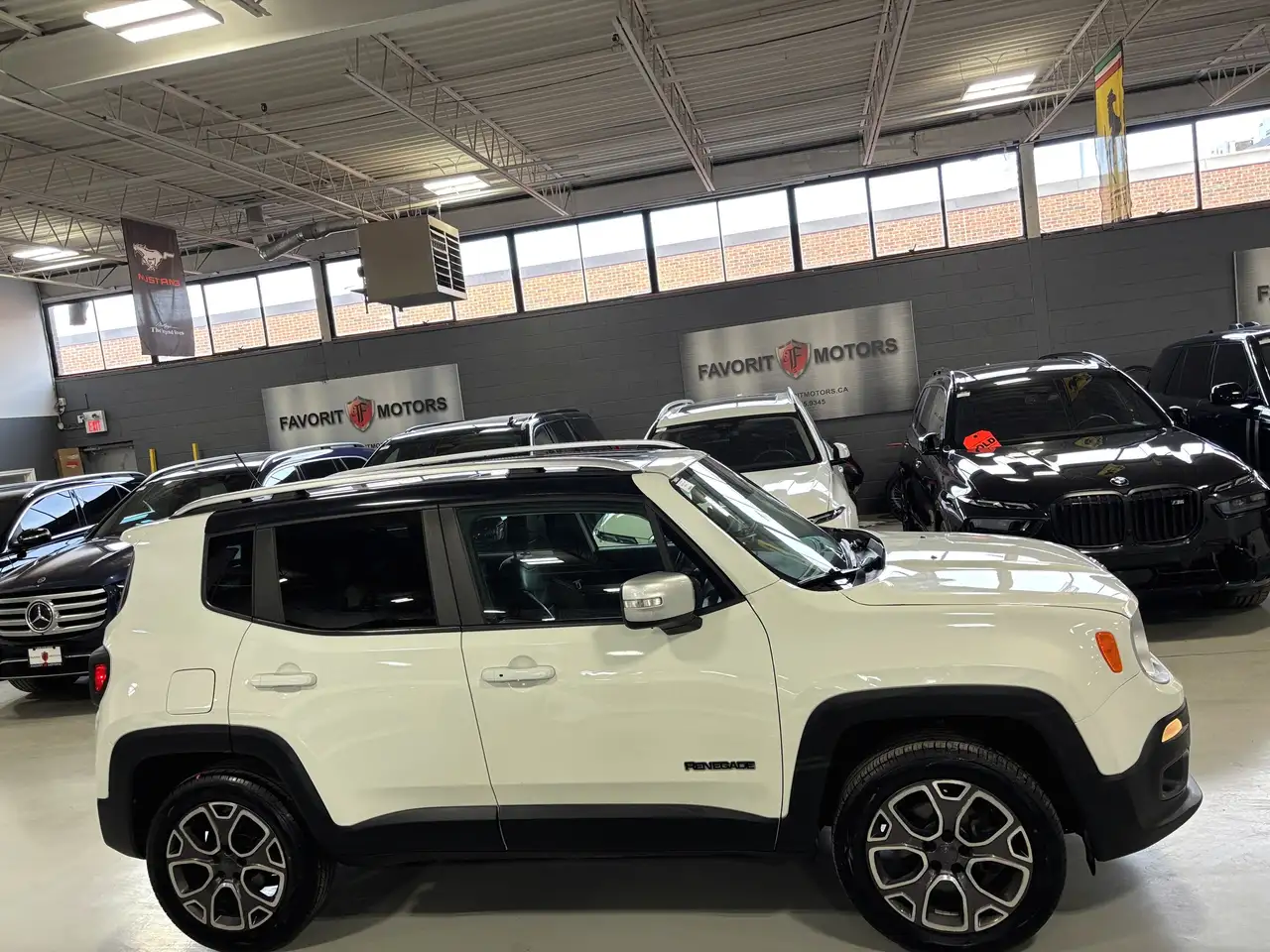 Jeep Renegade снимка Jeep Renegade