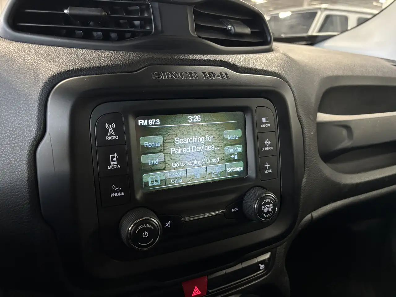 Jeep Renegade снимка Jeep Renegade