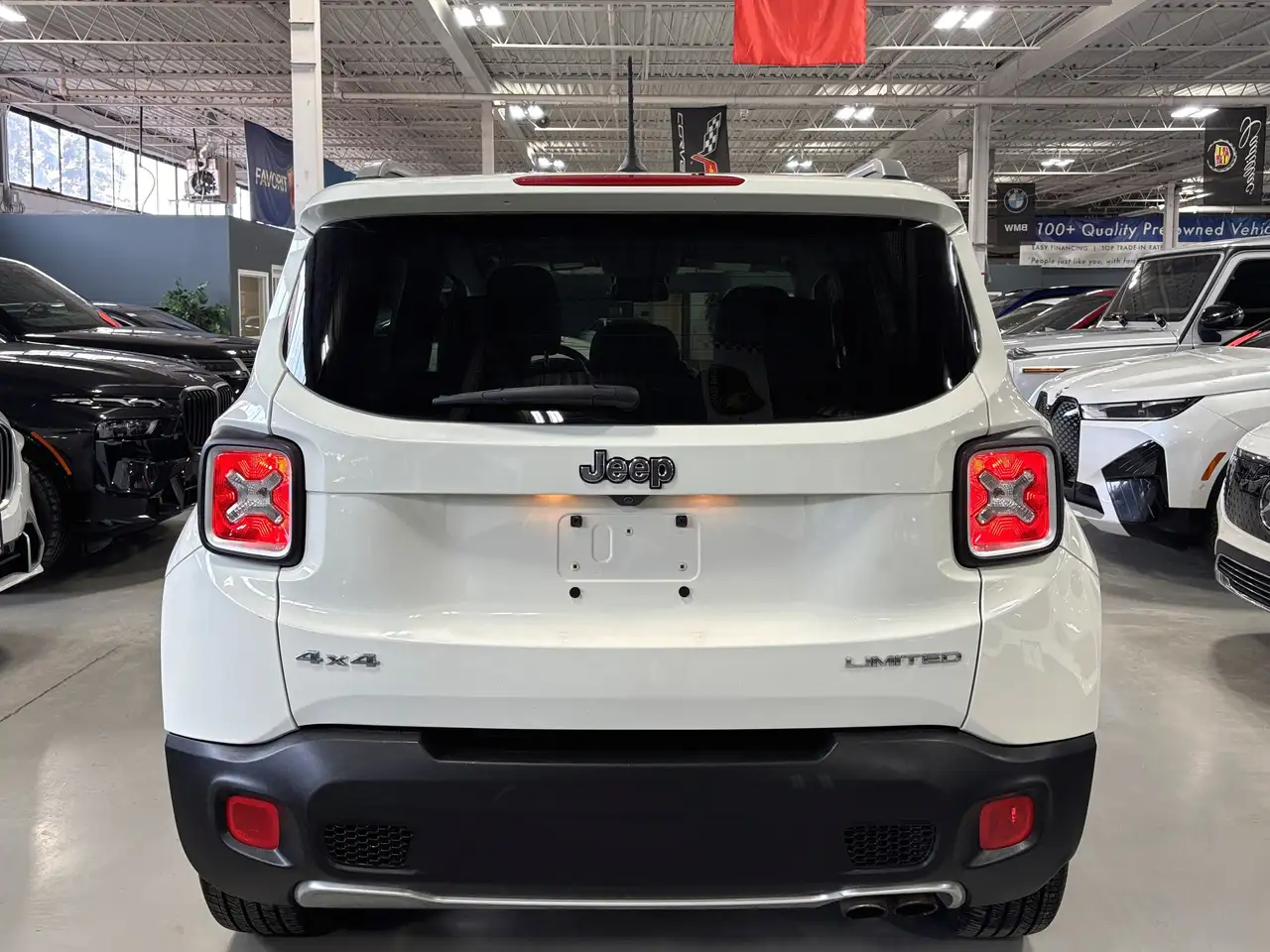 Jeep Renegade снимка Jeep Renegade