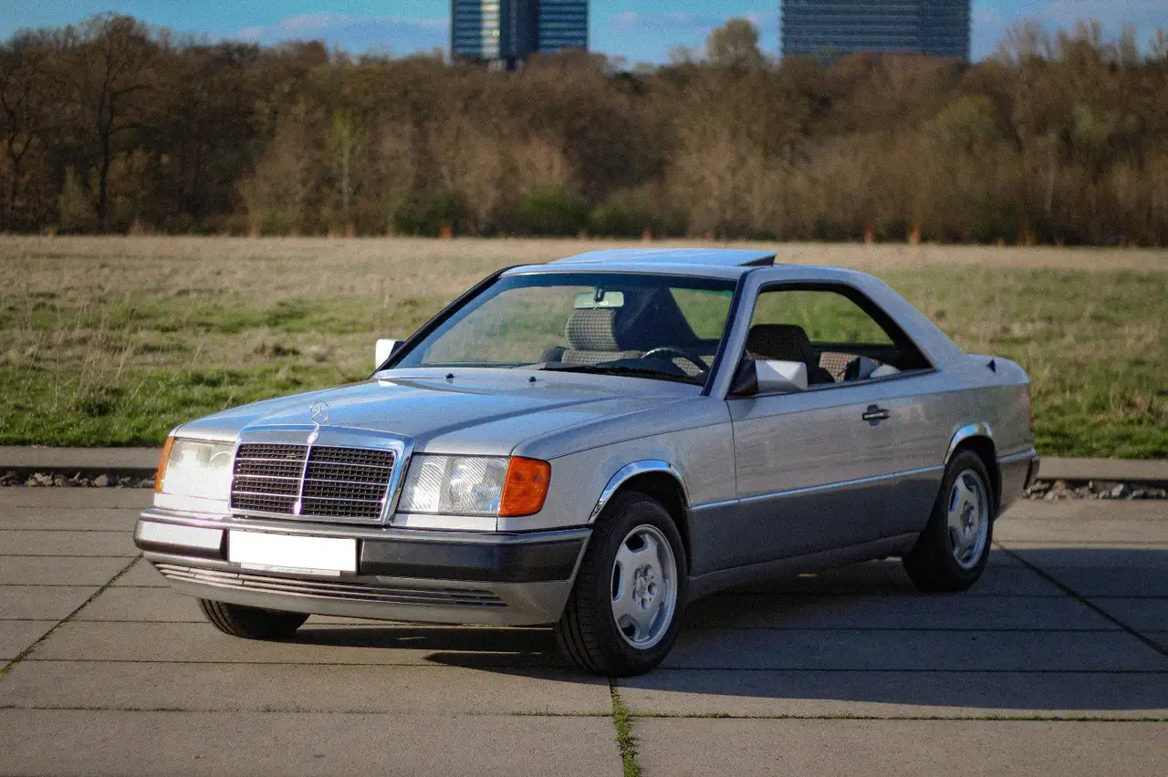 Mercedes-Benz CE 300