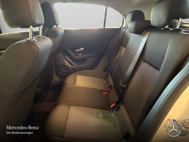 Mercedes-Benz A 180 7G — photo 12