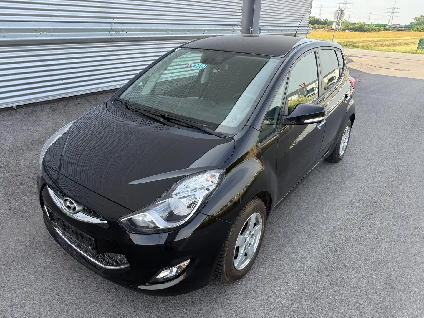 Hyundai iX20 1,4 CVVT Go ID:85 Zwart - 1