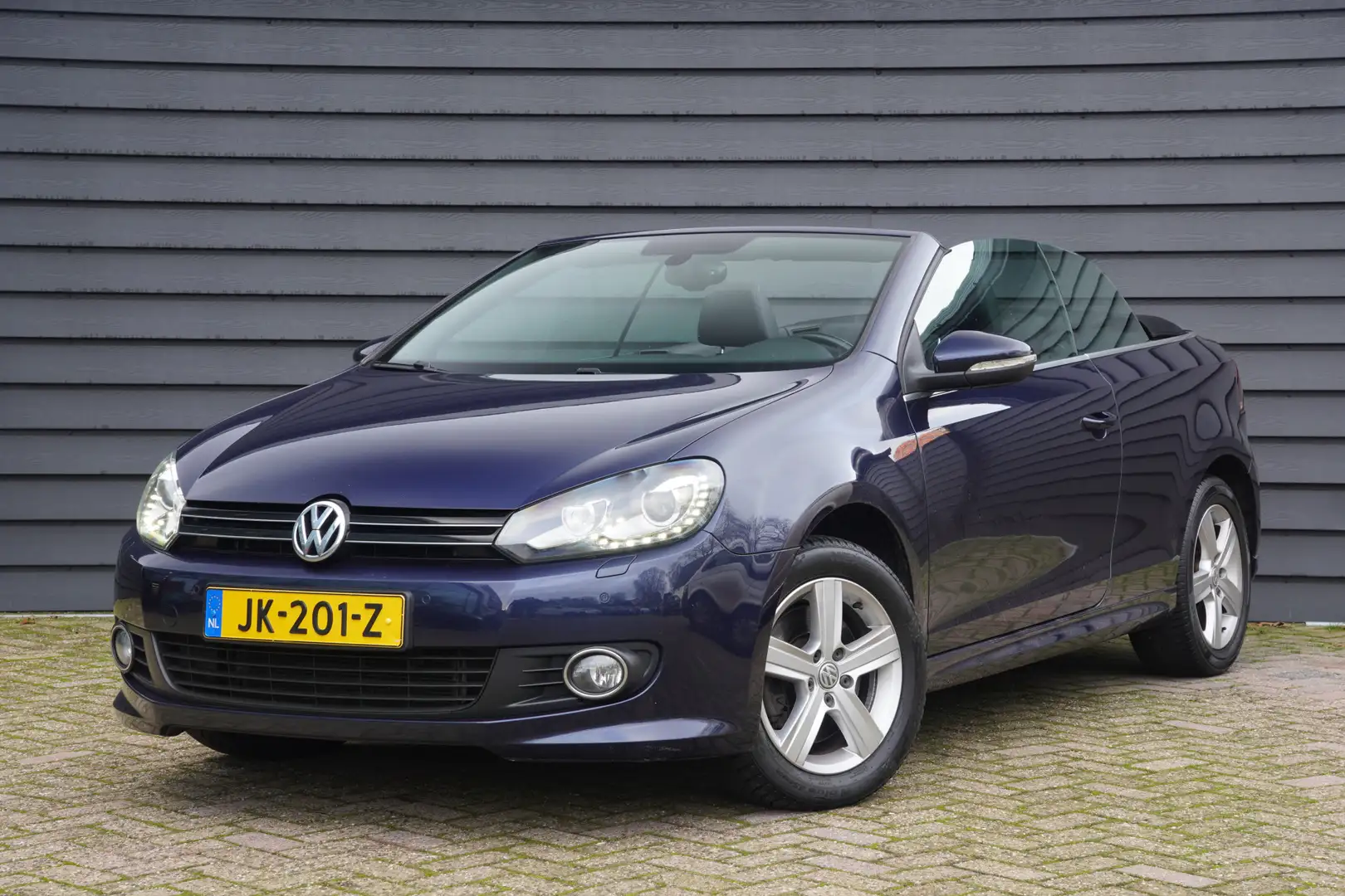 Volkswagen Golf Cabriolet 1.4 TSI - AUTOMAAT - LEDER - NAVIGATIE - CARPLAY - Kék - 1