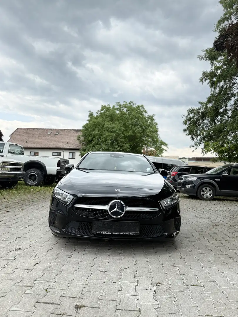 Mercedes-Benz A 200 Automatik•360•parkassistent•burmester•ambi - 2