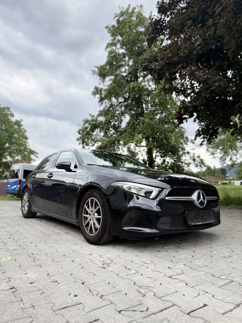 Mercedes-Benz A 200 Automatik•360•parkassistent•burmester•ambi - 1