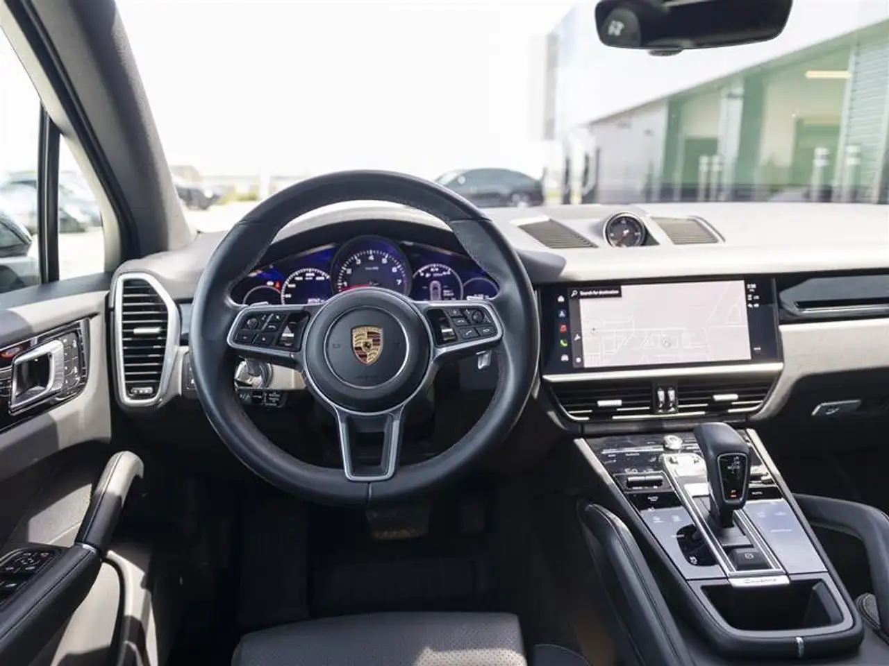 Porsche Cayenne снимка Porsche Cayenne