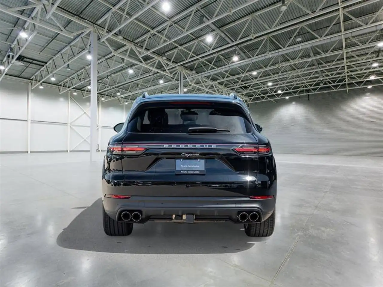 Porsche Cayenne снимка Porsche Cayenne
