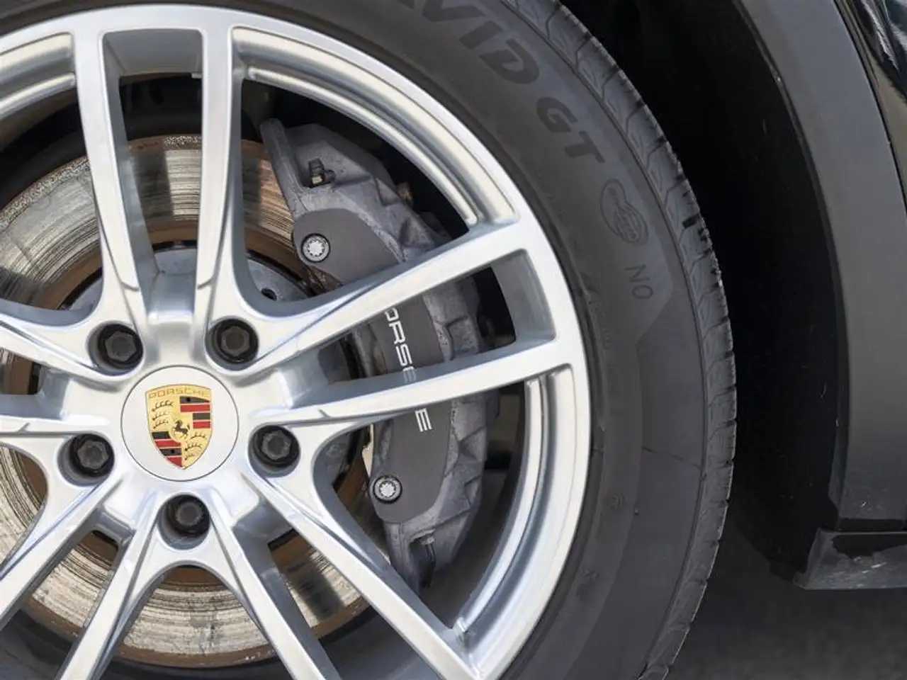 Porsche Cayenne снимка Porsche Cayenne