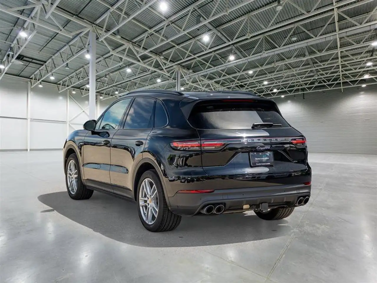 Porsche Cayenne снимка Porsche Cayenne