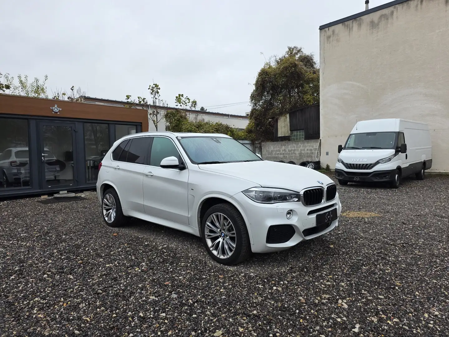 BMW X5 xD 30d M Pano°SoftClose*SurroundView*HeadUp Weiß - 2