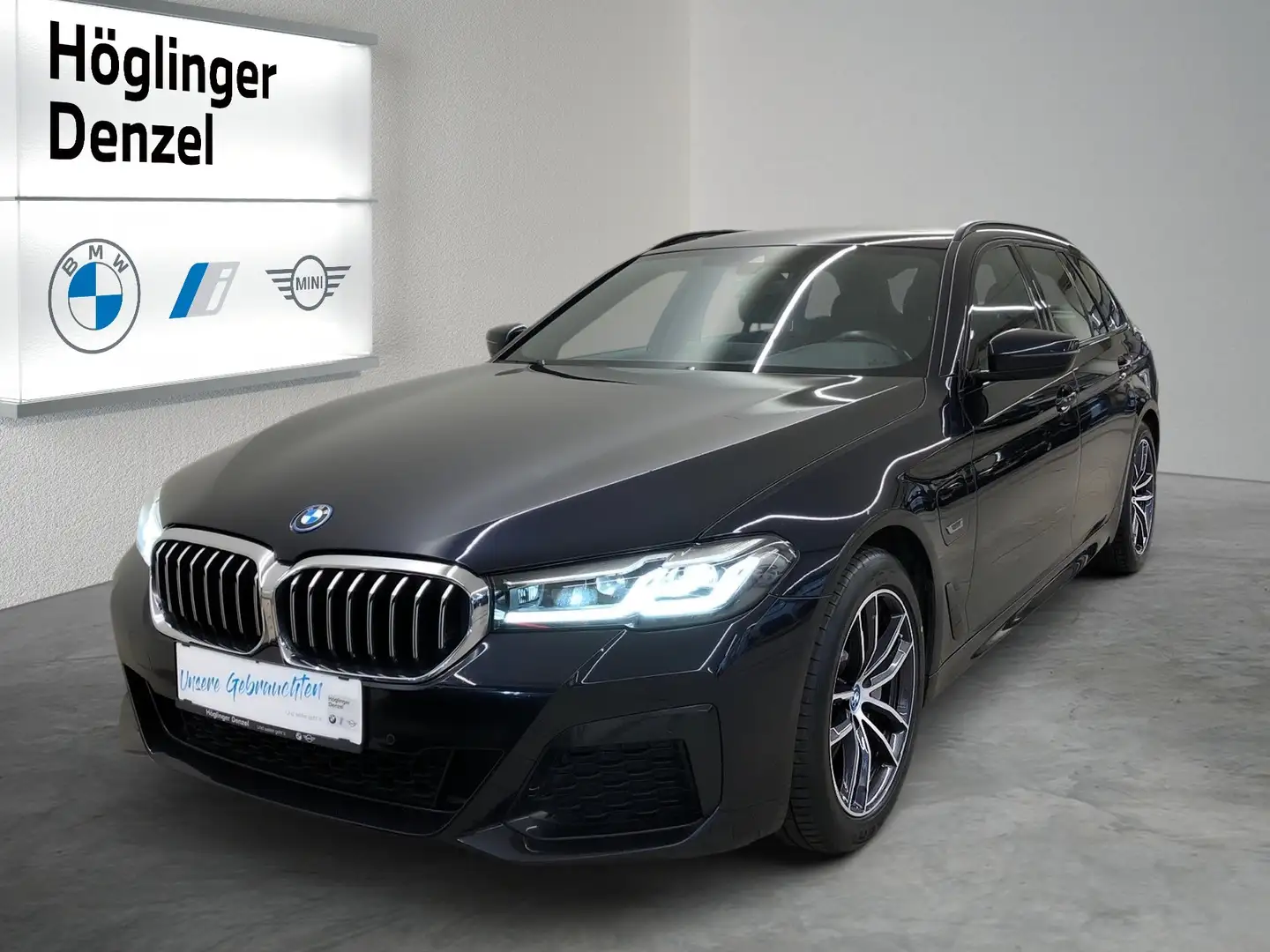 BMW 530 e xDrive Schwarz - 1