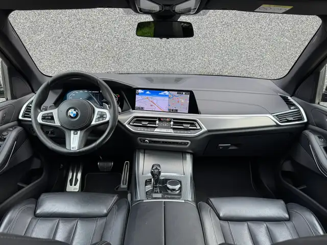 BMW X5 view 9