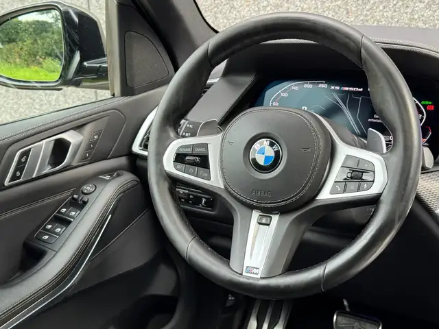 BMW X5 view 16