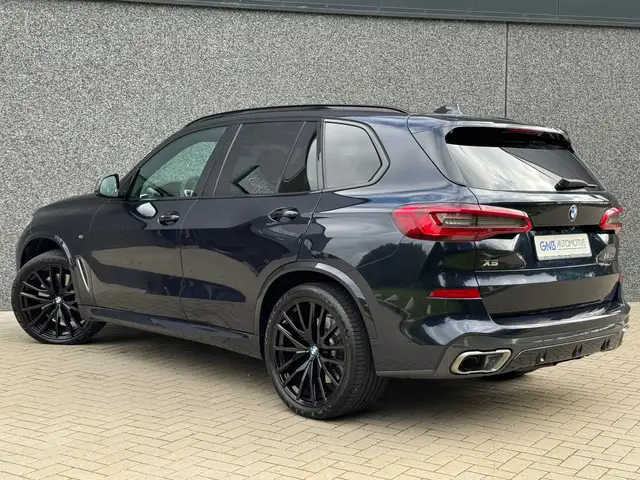 BMW X5 view 14