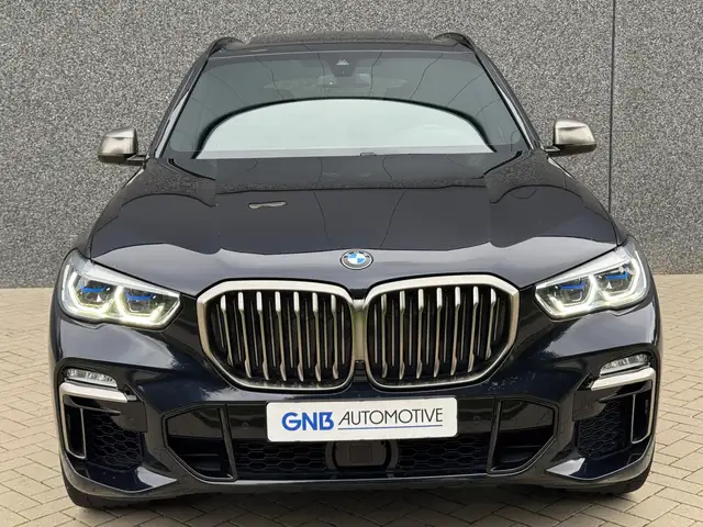 BMW X5 view 3