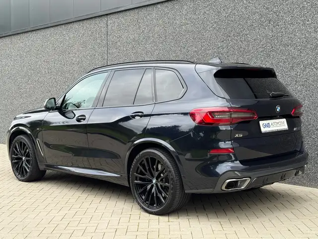 BMW X5 view 5