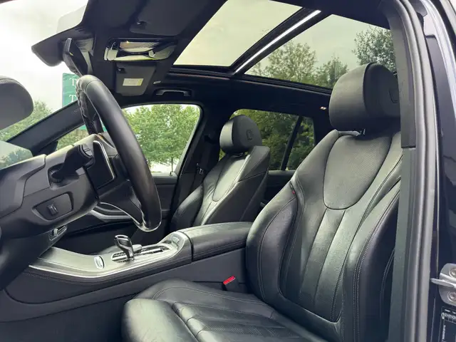 BMW X5 view 11