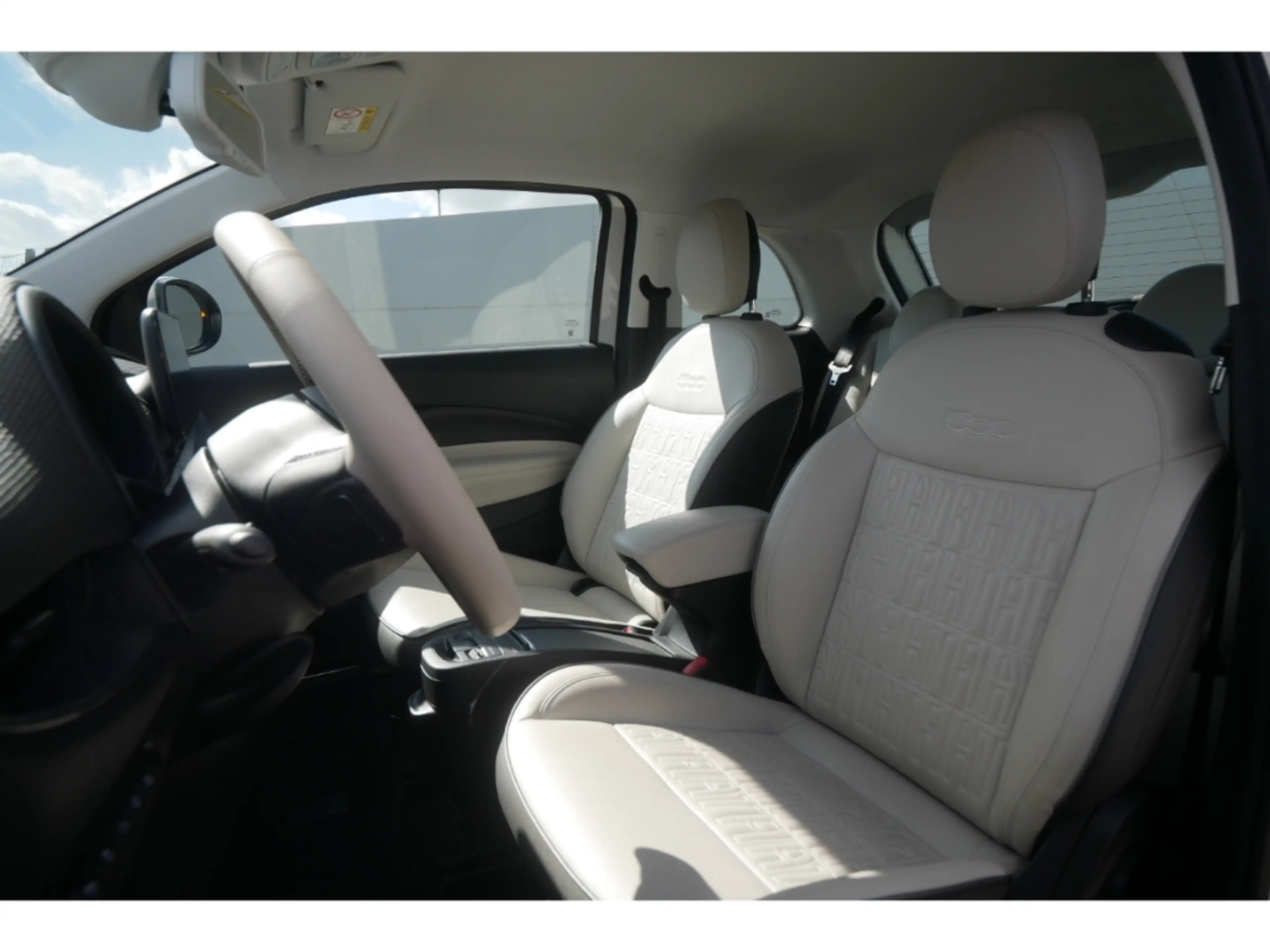 Fiat 500e BY BOCELLI AT 42 Kwh 118PS LED NAVI WINTER — photo 9