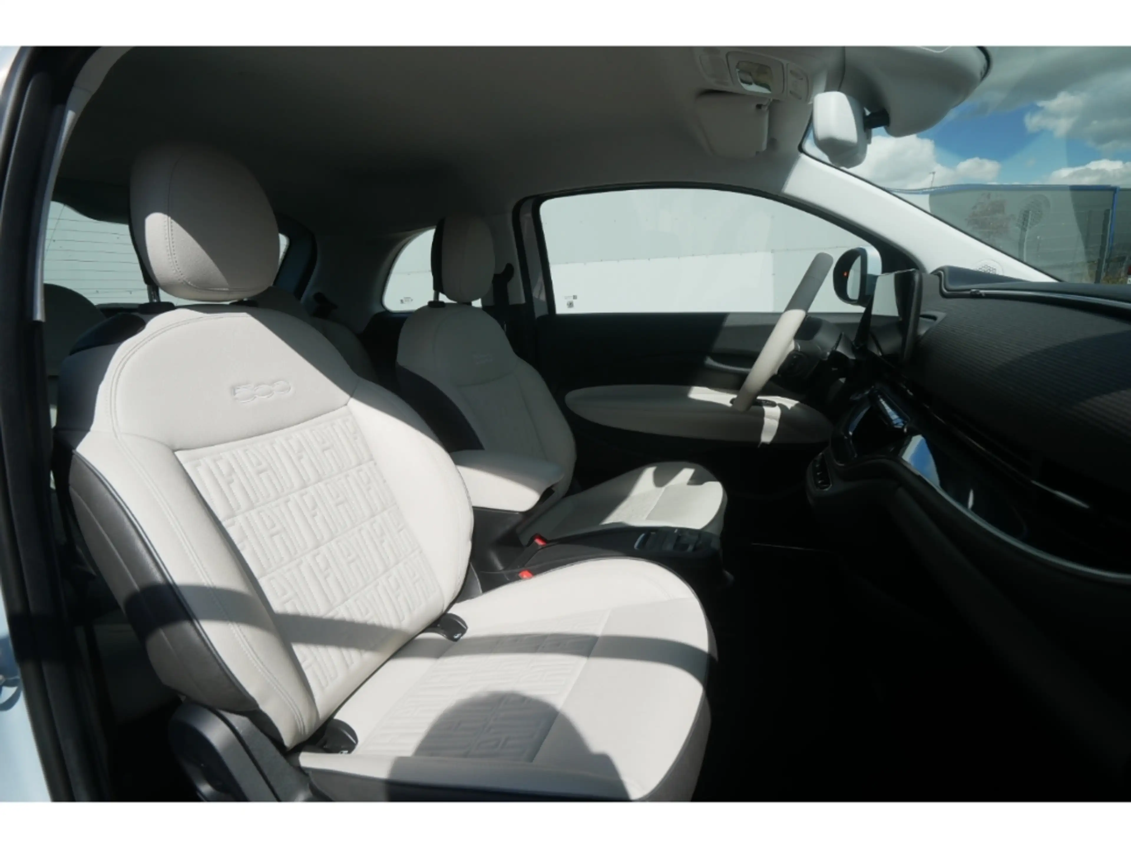 Fiat 500e BY BOCELLI AT 42 Kwh 118PS LED NAVI WINTER — photo 12