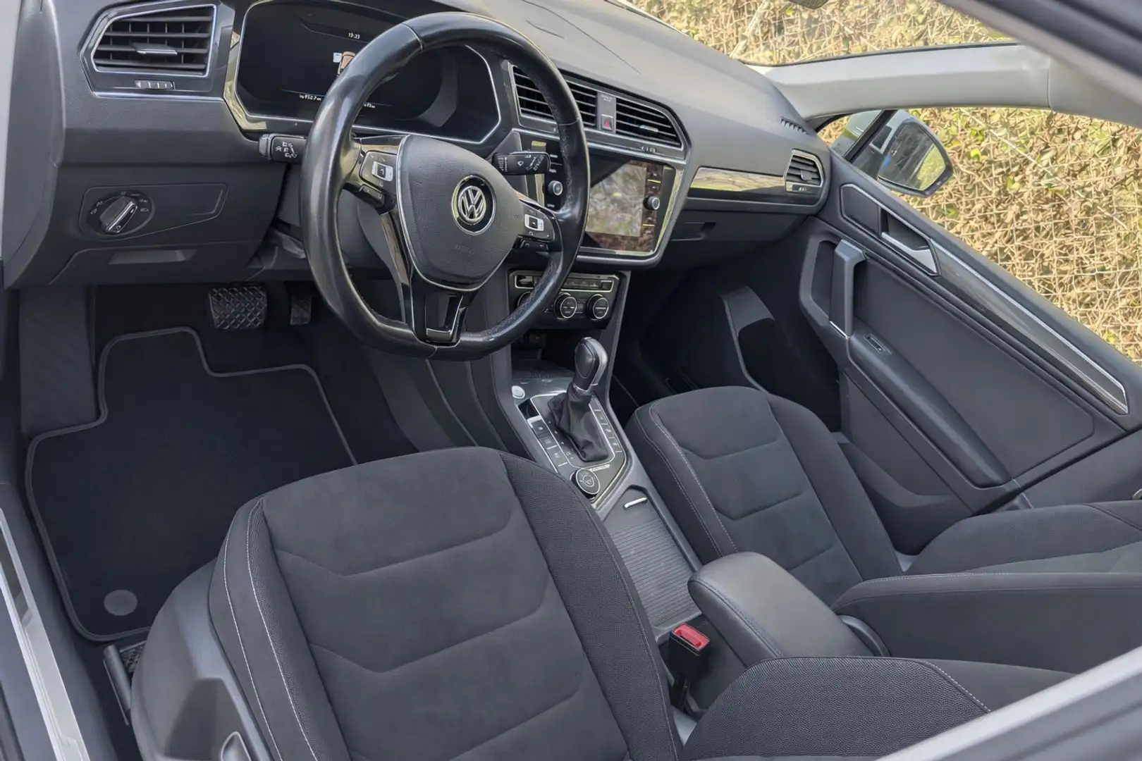 Volkswagen Tiguan Allspace Tiguan 2,0 TDI SCR 4Motion Allspace Highline DSG Allspace Highline Weiß - 2
