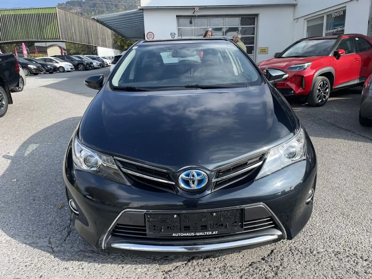 Toyota Auris 1,8 VVT-i Hybrid Active Noir - 2