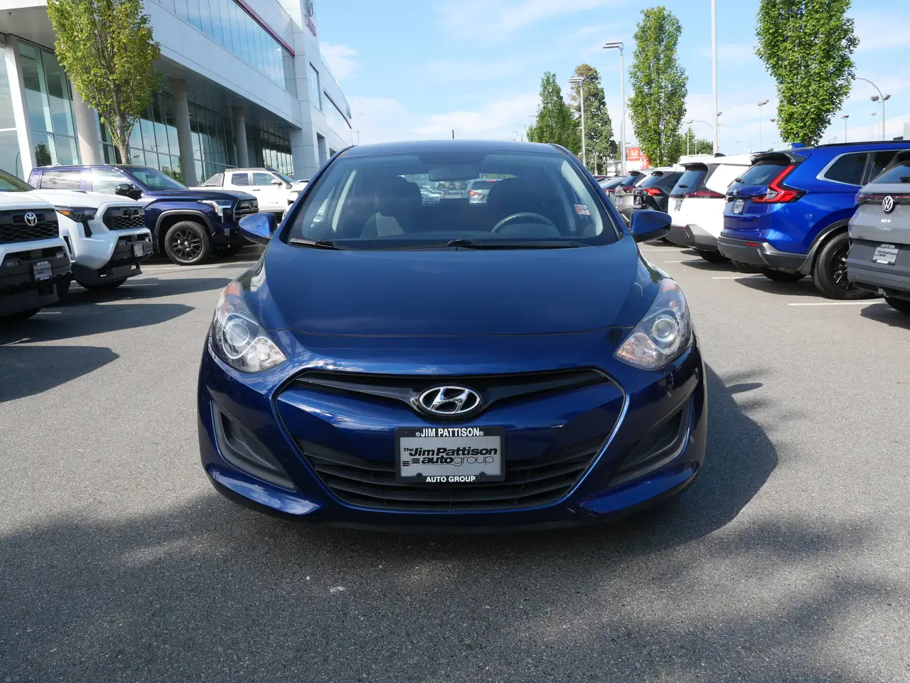 Hyundai ELANTRA photo Hyundai ELANTRA