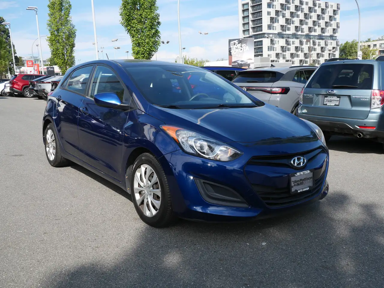 Hyundai ELANTRA photo Hyundai ELANTRA