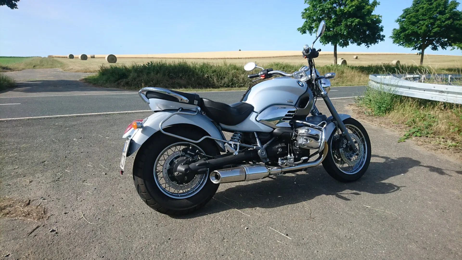 BMW R 1200 C Plateado - 1
