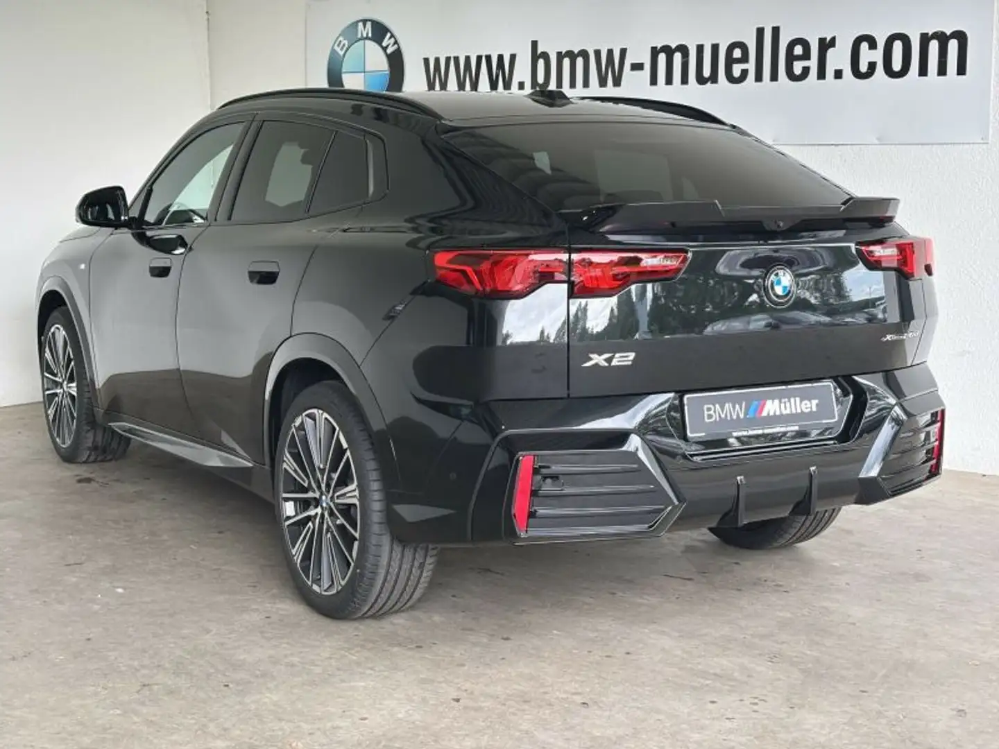 BMW X2 xDrive20d M Sportpaket M-Paket IconocGlow AHK Schwarz - 2