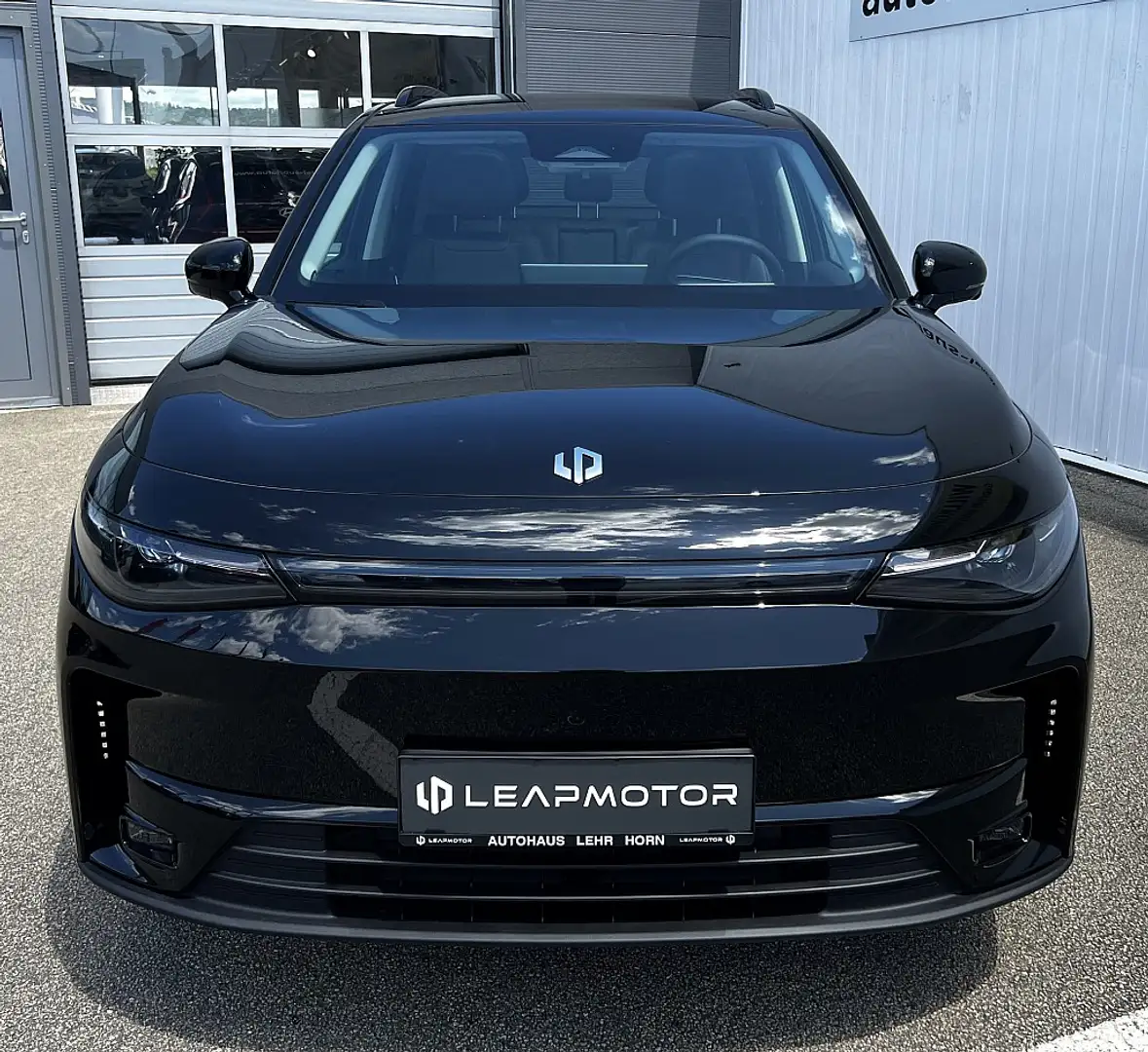 Leapmotor C10 Elektro 70kWh Design Schwarz - 2