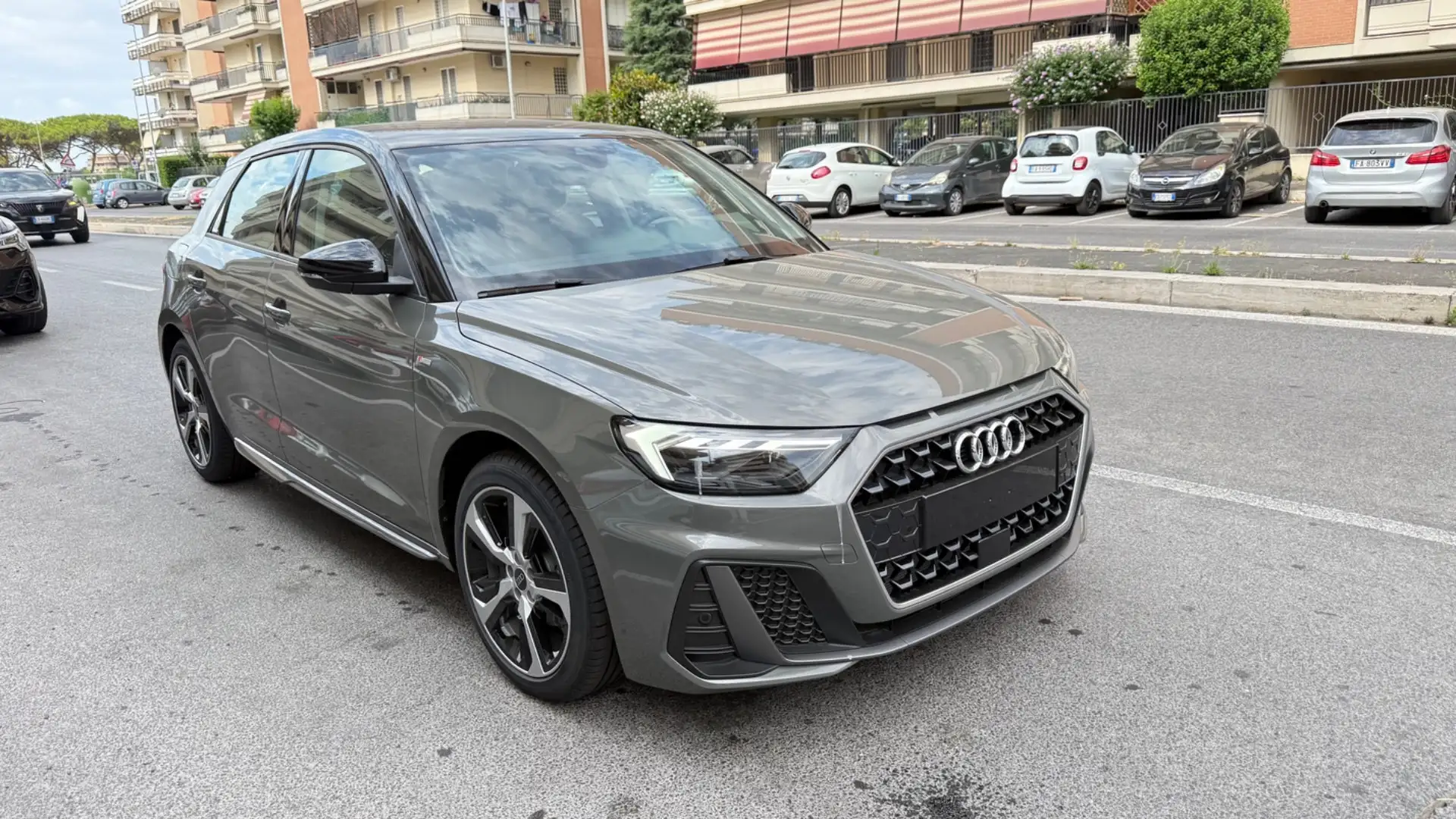 Audi A1 SPB 30 TFSI S tronic S line edition LED NAVI KAMER Grigio - 2