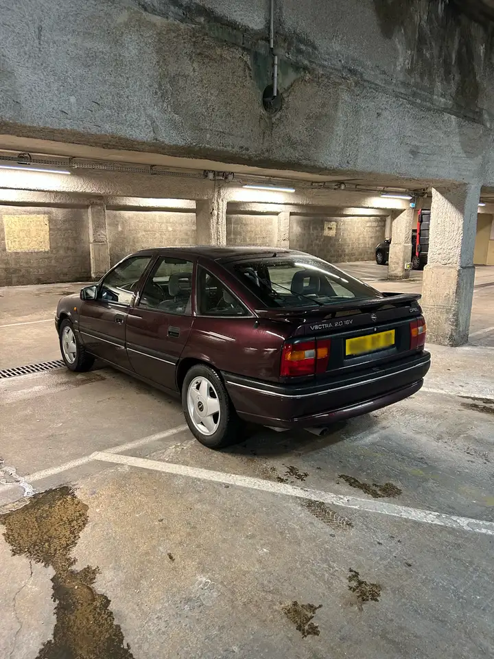 Opel Vectra 2.0i CDX, foto 2
