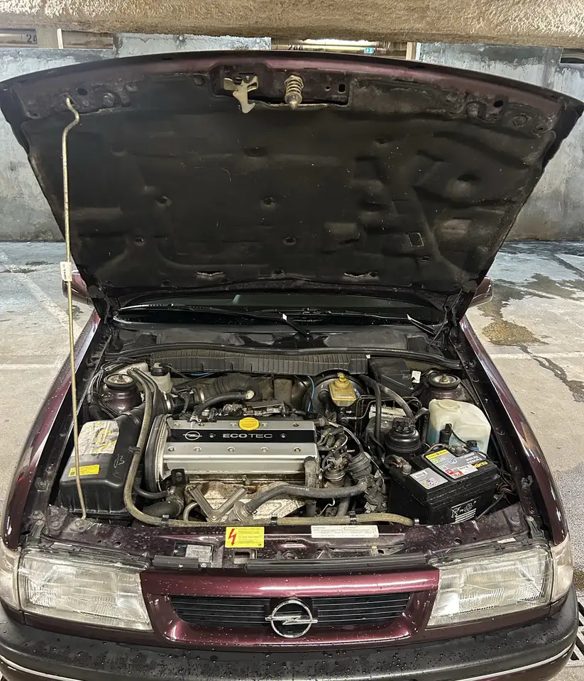 Opel Vectra 2.0i CDX, foto 3