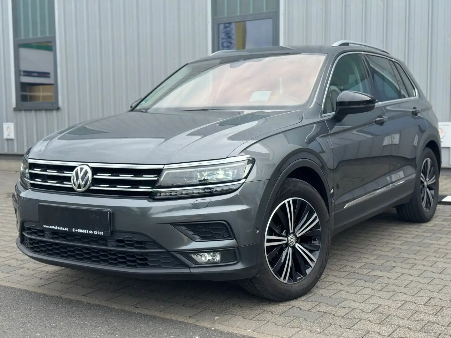 Volkswagen Tiguan IQ.DRIVE HUD Kessy Assitenz-Pak Full-LED Grigio - 2